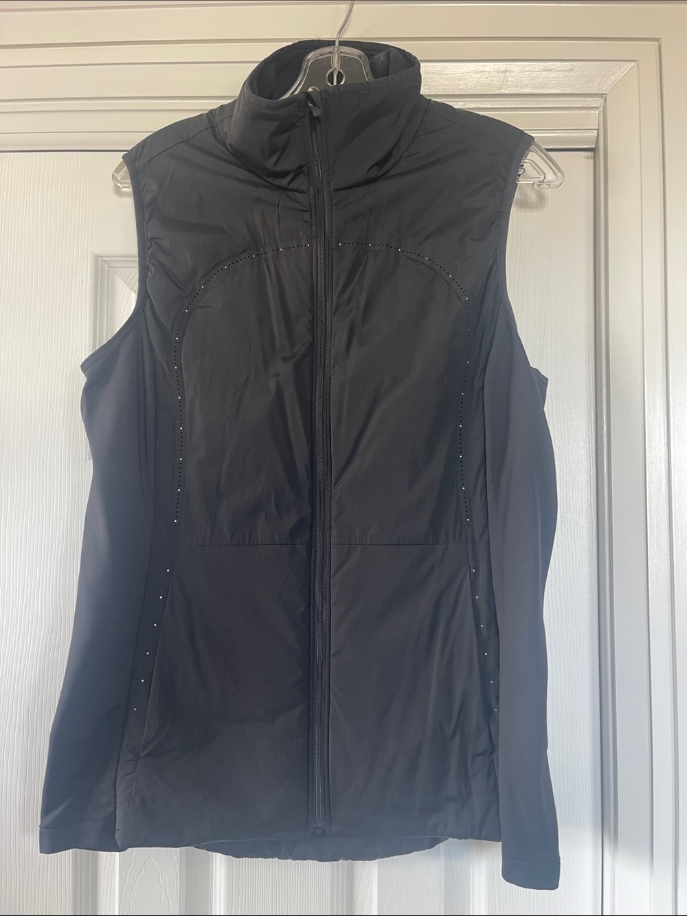 lululemon athletica Black Sleeveless Zip-Up Vest
